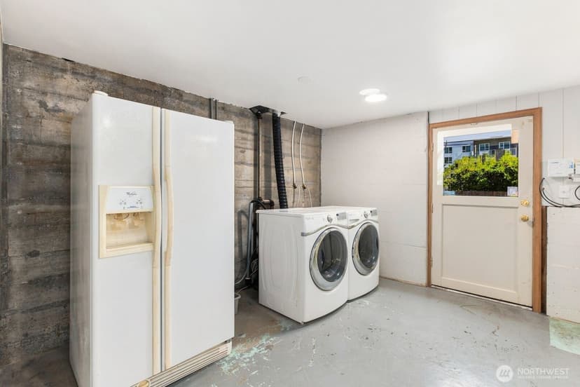 Property photo for 1021 Lombard Avenue, Everett photo 34