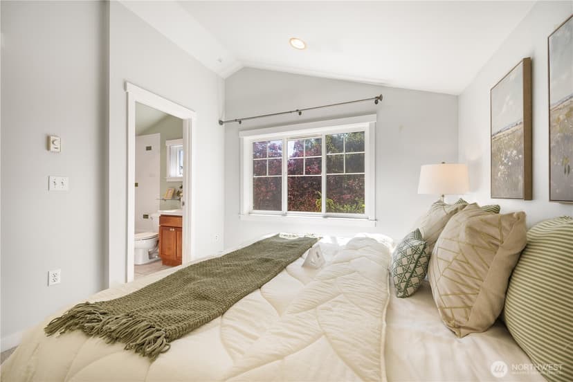 Property photo for 1608 NW 65th Street #A, Seattle photo 14