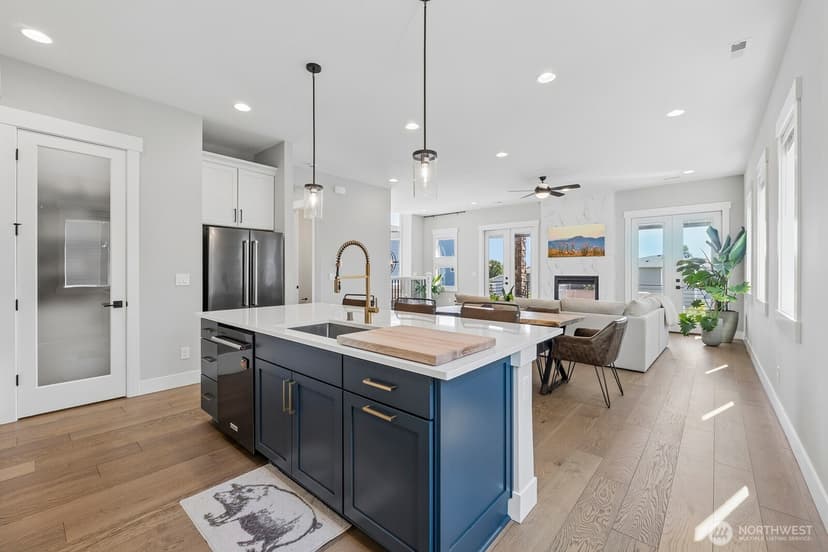 Property photo for 7504 S 129th Place, Seattle photo 12