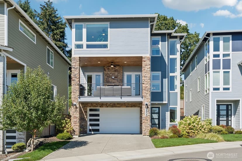 Property photo for 7504 S 129th Place, Seattle
