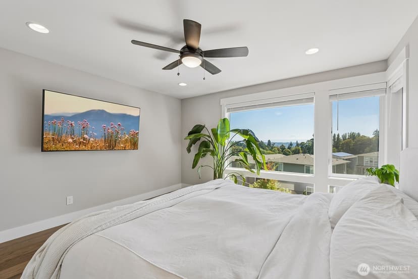 Property photo for 7504 S 129th Place, Seattle photo 27