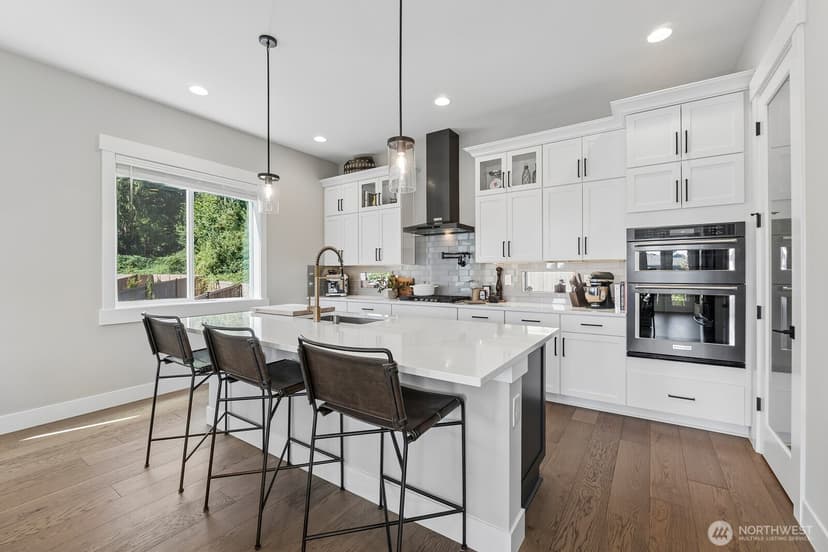 Property photo for 7504 S 129th Place, Seattle photo 10