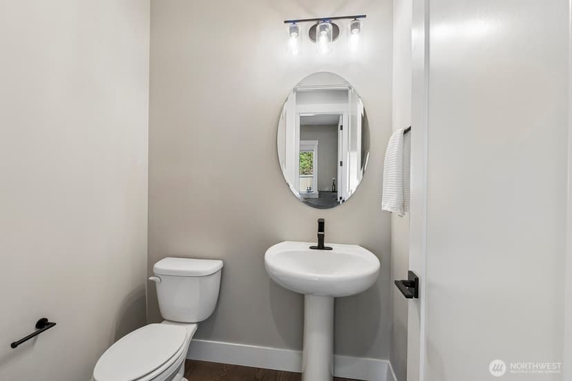Property photo for 7504 S 129th Place, Seattle photo 23