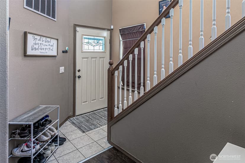 Property photo for 10710 185th Avenue E, Bonney Lake photo 4