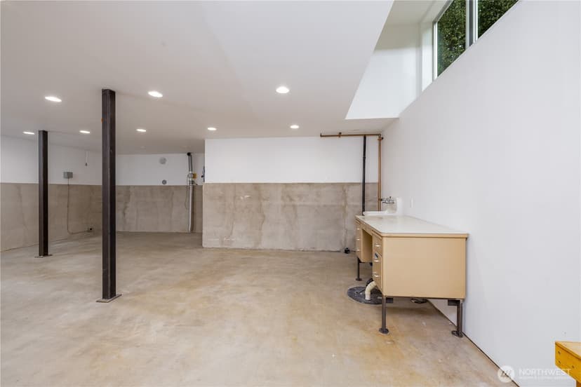 Property photo for 2112 N 46th Street, Seattle photo 32