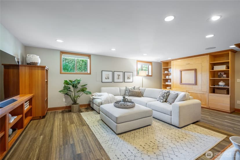 Property photo for 7702 Sunnyside Avenue N, Seattle photo 23