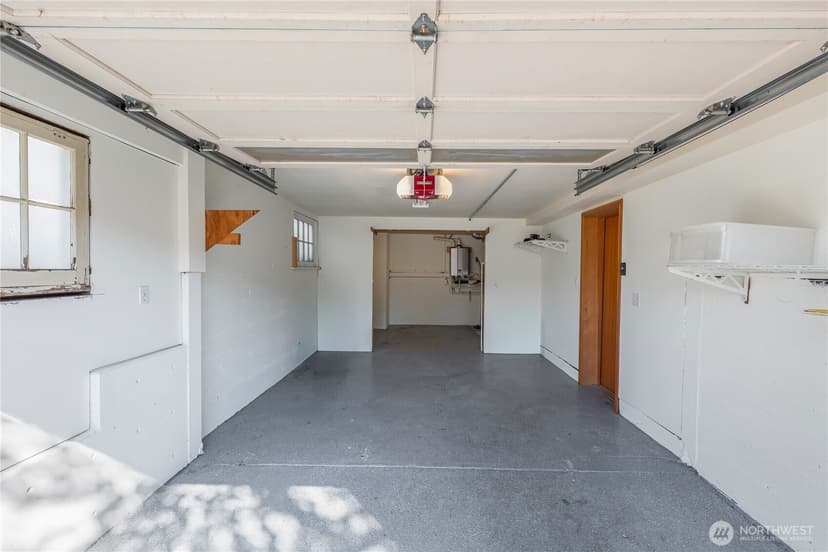 Property photo for 7702 Sunnyside Avenue N, Seattle photo 38