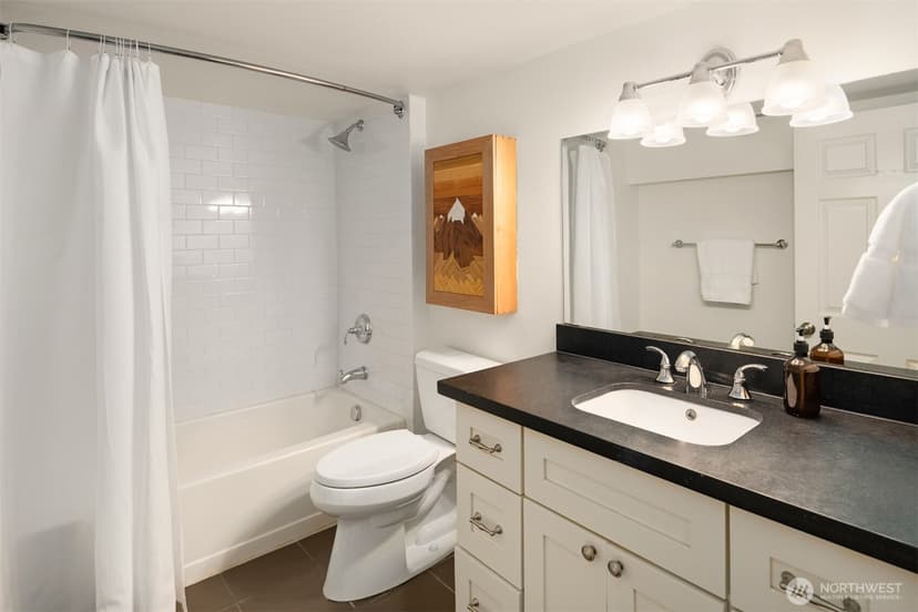 Property photo for 2313 E Mercer Street, Seattle photo 29
