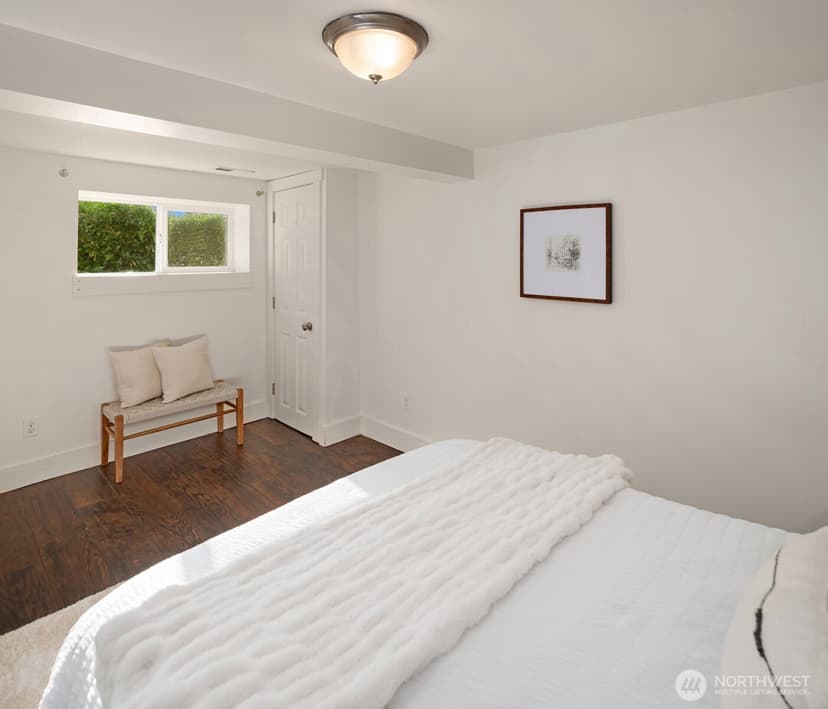 Property photo for 2313 E Mercer Street, Seattle photo 28