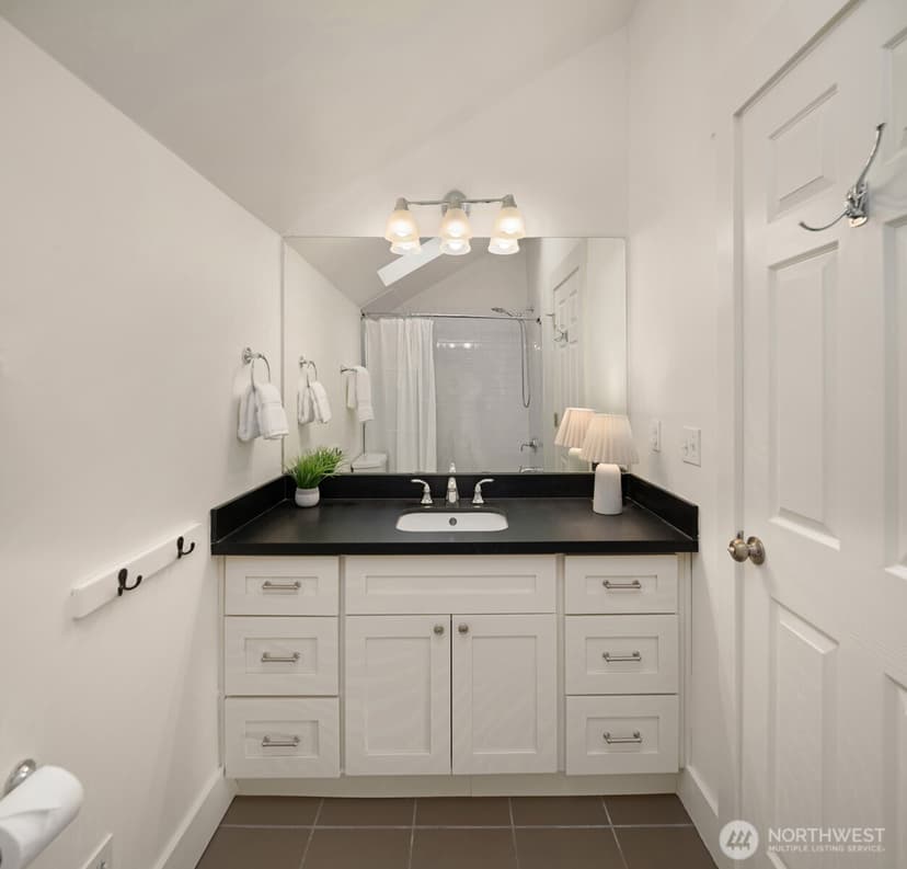 Property photo for 2313 E Mercer Street, Seattle photo 25