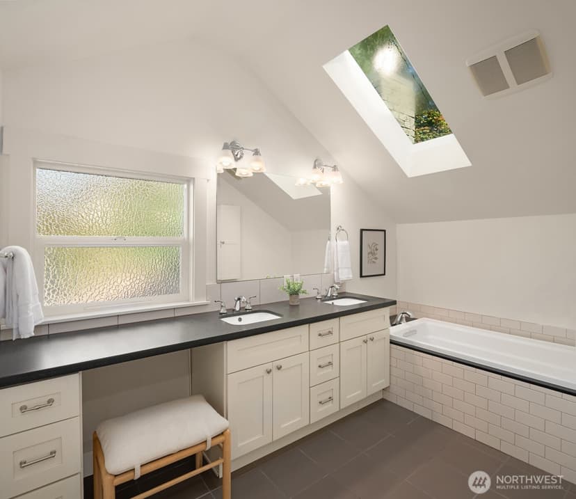 Property photo for 2313 E Mercer Street, Seattle photo 21