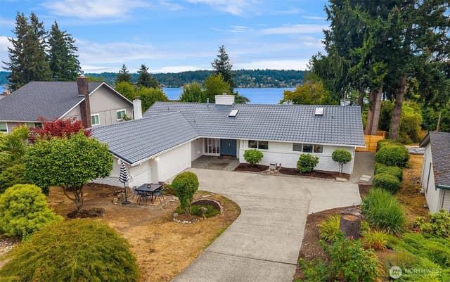 Property photo for 2536 171st Avenue SE, Bellevue, WA 98008