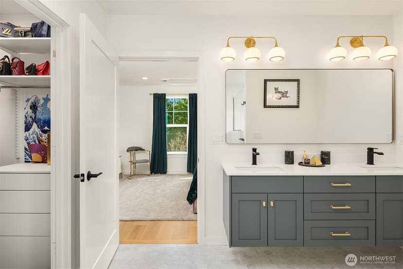 Property photo for 3639 34th Avenue W, Seattle photo 24