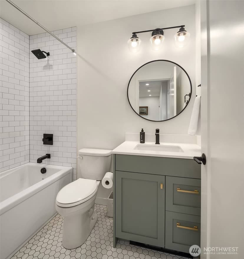 Property photo for 3639 34th Avenue W, Seattle photo 29