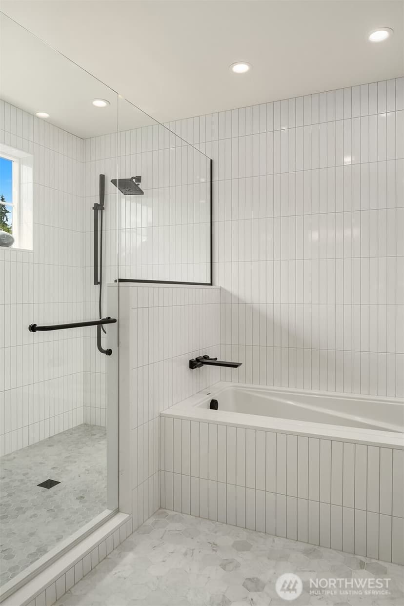 Property photo for 3639 34th Avenue W, Seattle photo 27