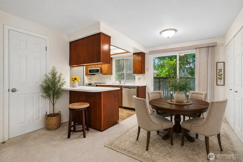 Property photo for 10403 NE 135th Place, Kirkland photo 5