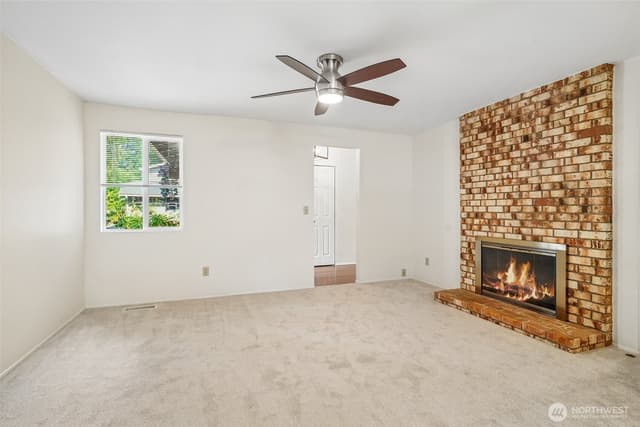 Property photo for 10403 NE 135th Place, Kirkland photo 4