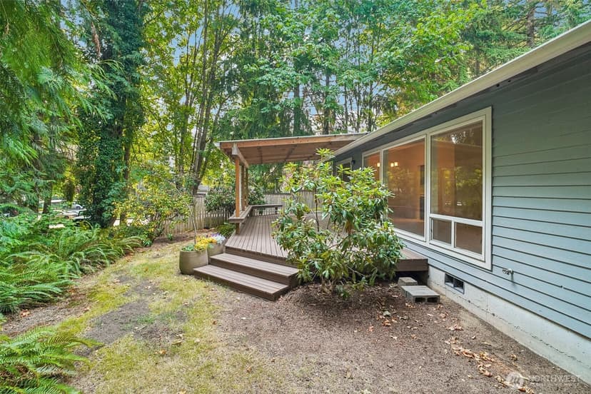 Property photo for 10403 NE 135th Place, Kirkland photo 31