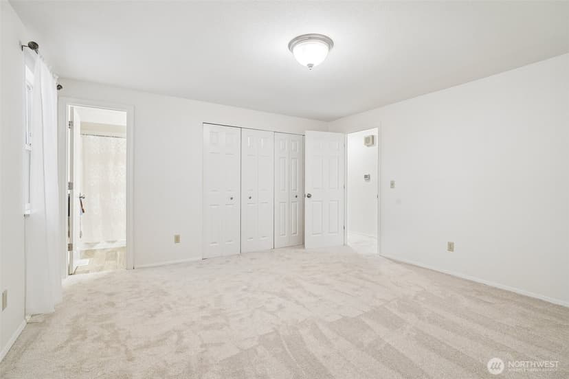 Property photo for 10403 NE 135th Place, Kirkland photo 20