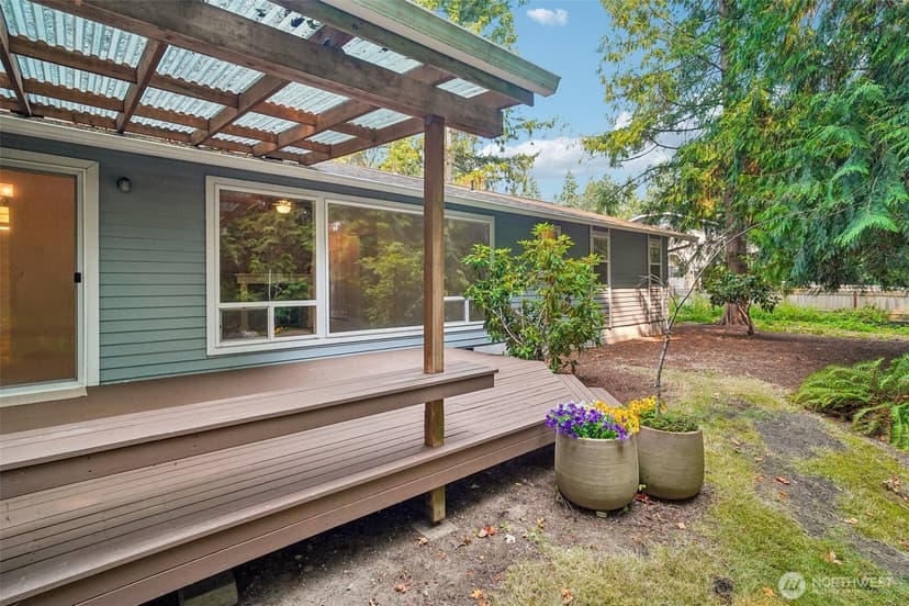 Property photo for 10403 NE 135th Place, Kirkland photo 29