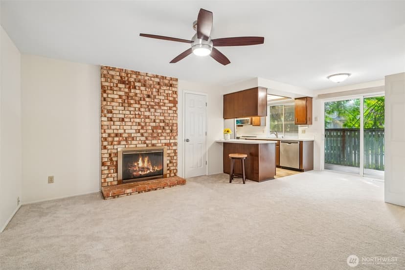 Property photo for 10403 NE 135th Place, Kirkland photo 6