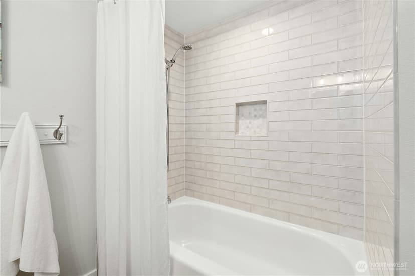 Property photo for 4643 152nd Place SE, Bellevue photo 20