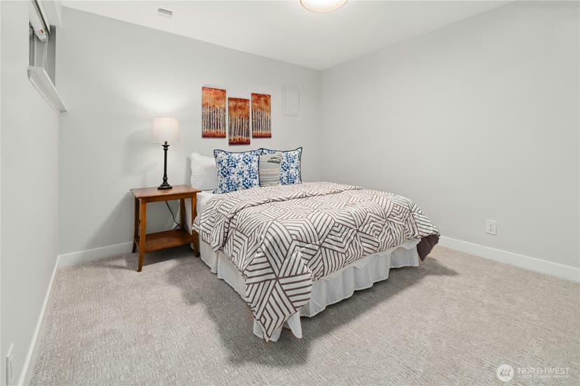 Property photo for 4643 152nd Place SE, Bellevue photo 23
