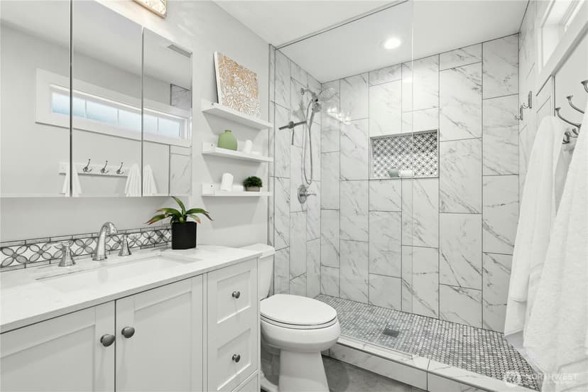 Property photo for 4643 152nd Place SE, Bellevue photo 15