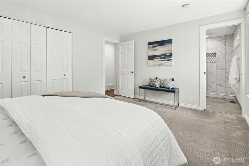 Property photo for 4643 152nd Place SE, Bellevue photo 14
