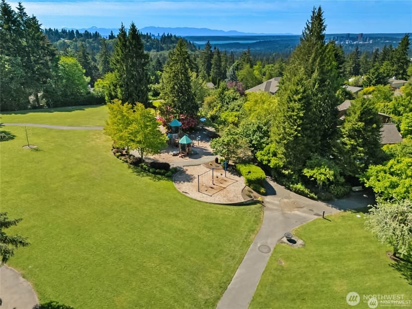 Property photo for 4643 152nd Place SE, Bellevue photo 32