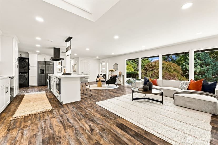 Property photo for 1821 155th Avenue SE, Bellevue photo 6