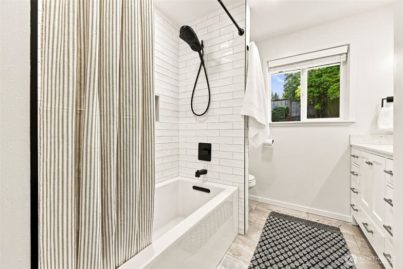 Property photo for 1821 155th Avenue SE, Bellevue photo 19