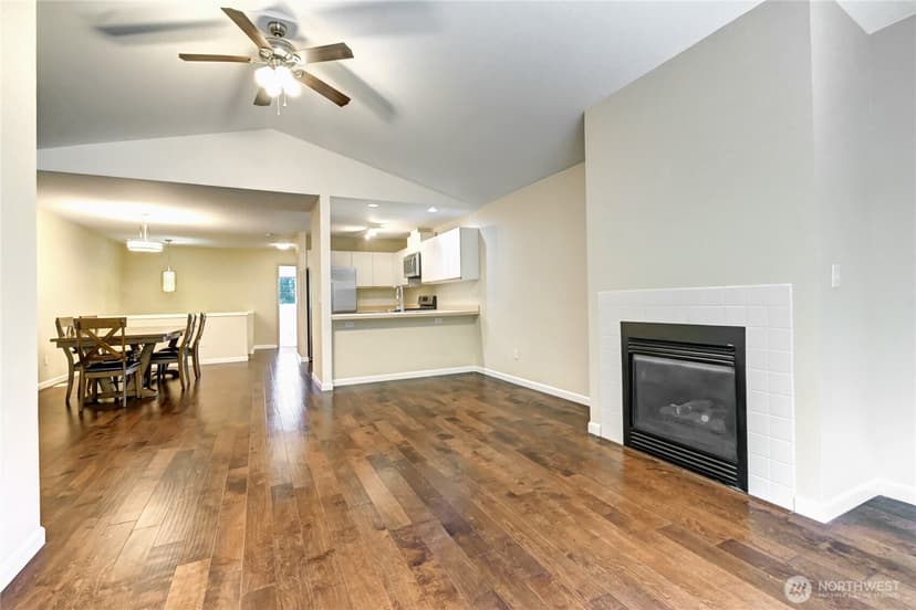 Property photo for 13700 56th Avenue SE, Everett photo 9