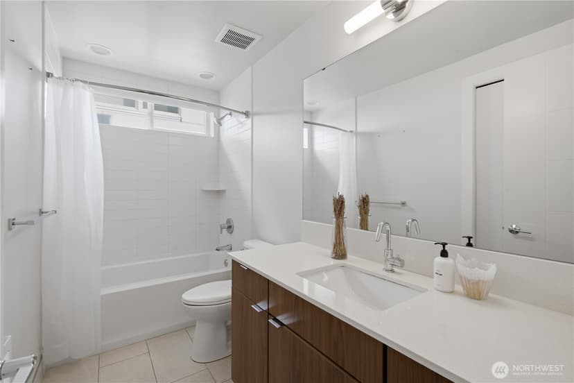 Property photo for 2214 Franklin Ave E #B, Seattle photo 23