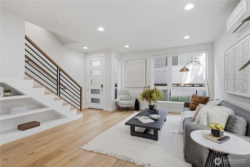 Property photo for 2214 Franklin Ave E #B, Seattle photo 8