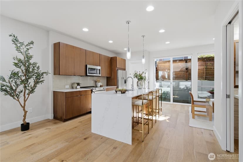 Property photo for 2214 Franklin Ave E #B, Seattle photo 10