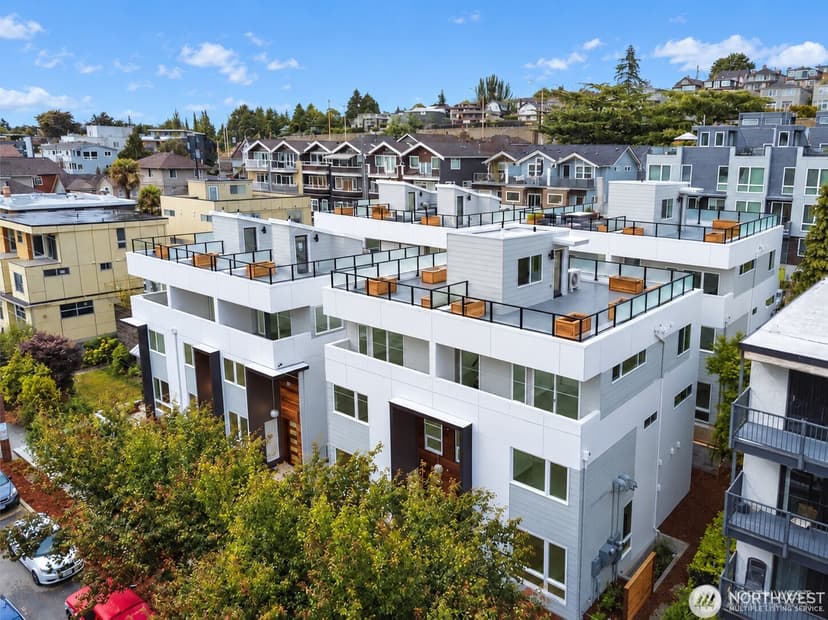 Property photo for 2214 Franklin Ave E #B, Seattle