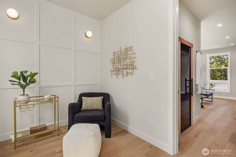 Property photo for 10217 NE 24th Street, Bellevue photo 23