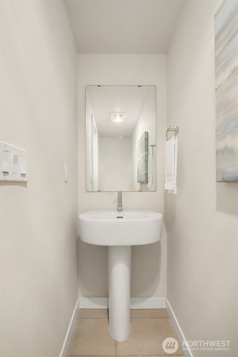 Property photo for 10363 Ashworth Avenue N, Seattle photo 22