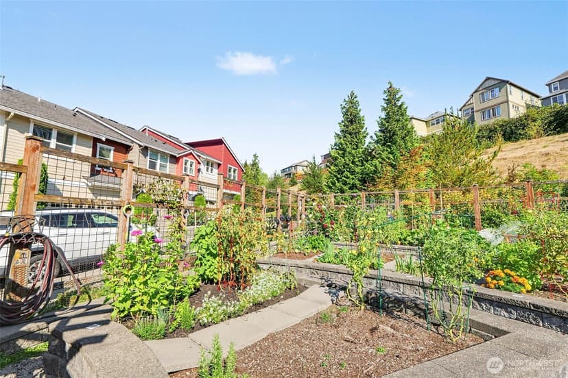 Property photo for 1423 NE Hickory Lane, Issaquah photo 32