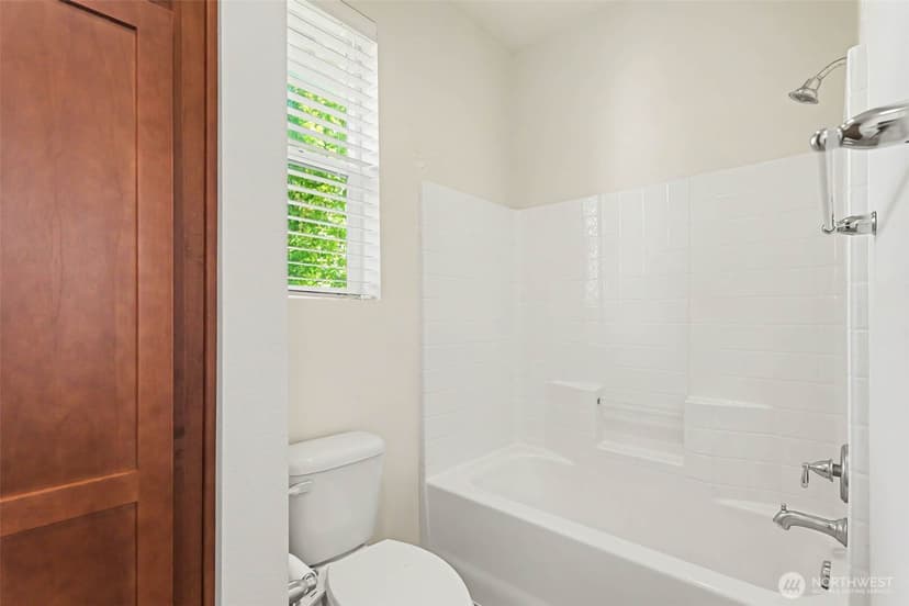 Property photo for 1423 NE Hickory Lane, Issaquah photo 24