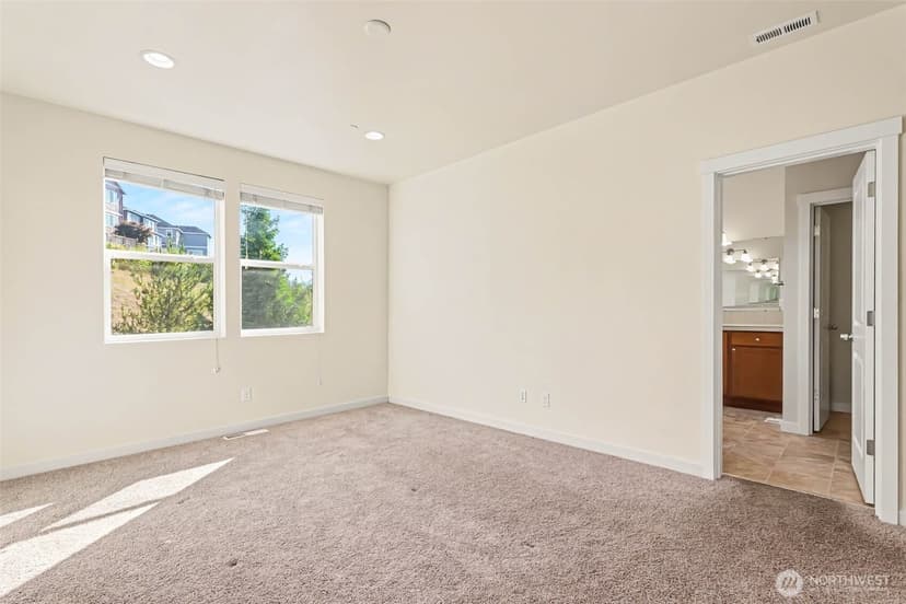 Property photo for 1423 NE Hickory Lane, Issaquah photo 14