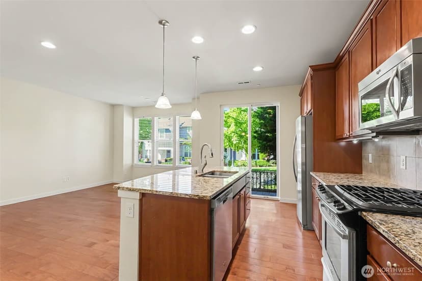 Property photo for 1423 NE Hickory Lane, Issaquah photo 4