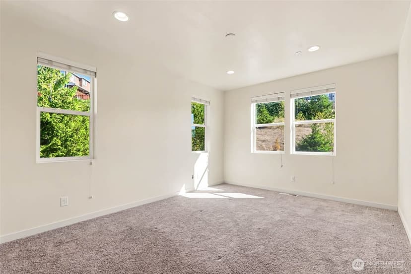 Property photo for 1423 NE Hickory Lane, Issaquah photo 19