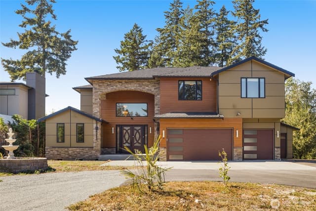 Property photo for 35101 27th Avenue S, Federal Way photo 2