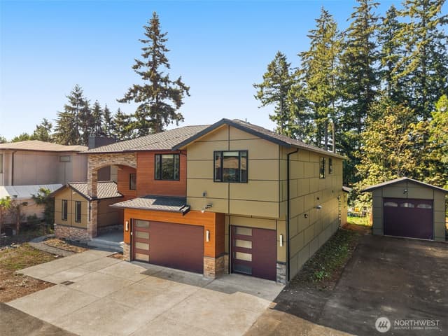 Property photo for 35101 27th Avenue S, Federal Way photo 3