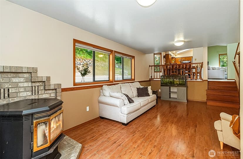 Property photo for 12825 184th Drive SE, Snohomish photo 14