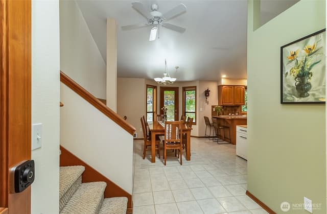 Property photo for 12825 184th Drive SE, Snohomish photo 4