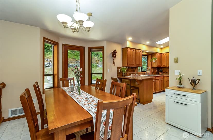 Property photo for 12825 184th Drive SE, Snohomish photo 9