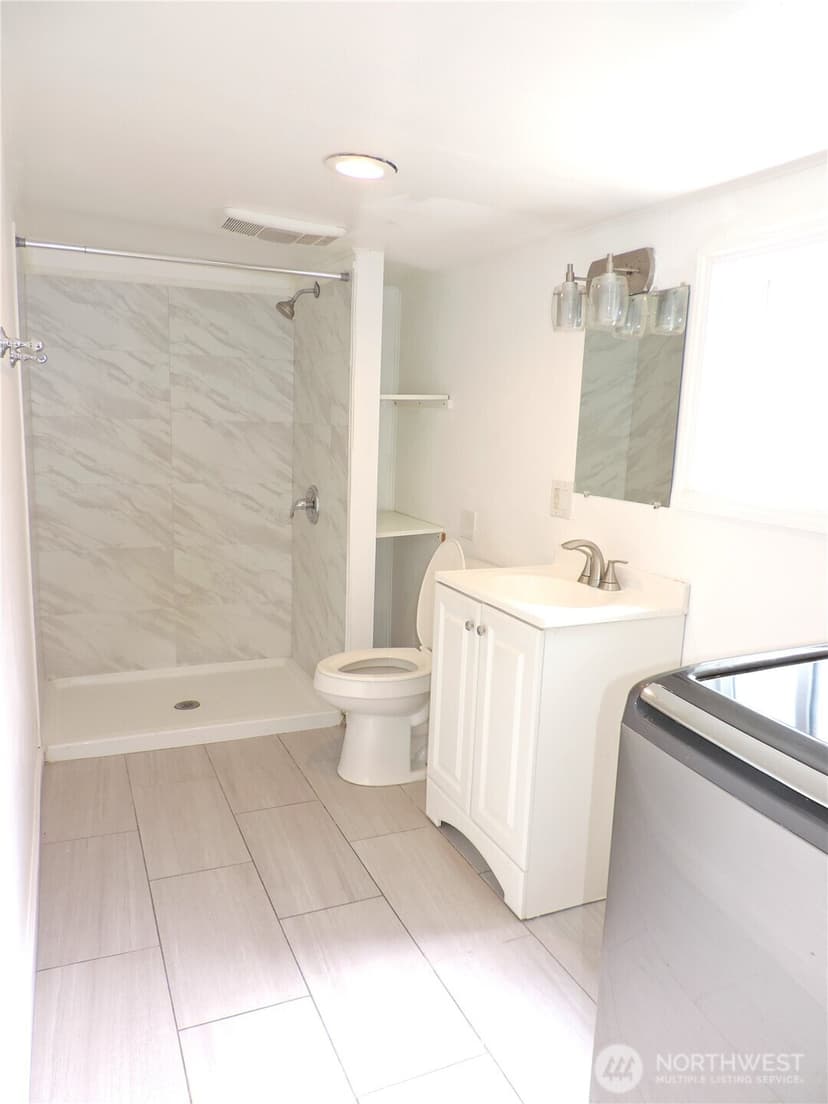 Property photo for 11709 26th Avenue NE, Seattle photo 6